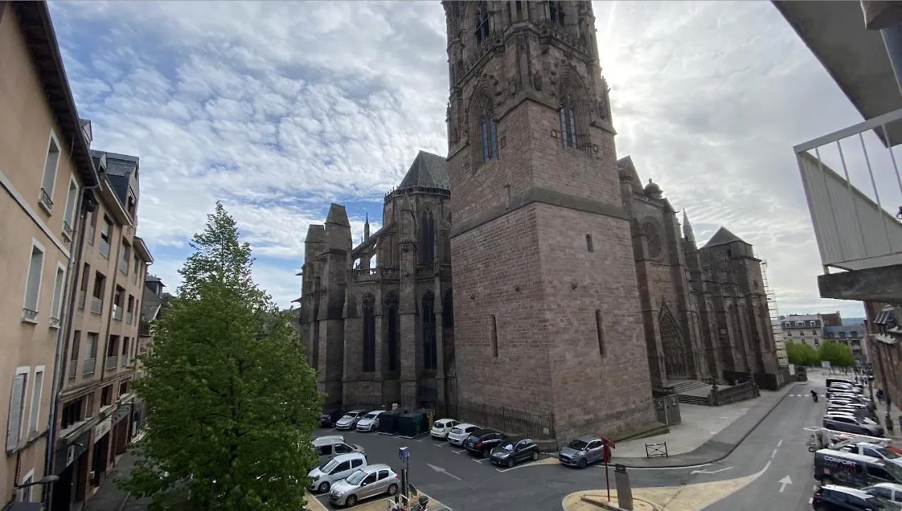 Rodez, Au Pied De La Cathedrale. Γαλλία